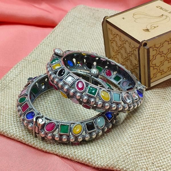 Multi Shapes Of Tone Bangle