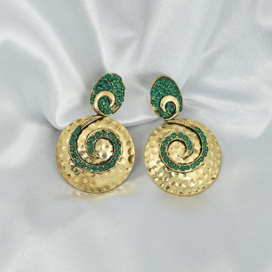 Green stone and golden metal earrings