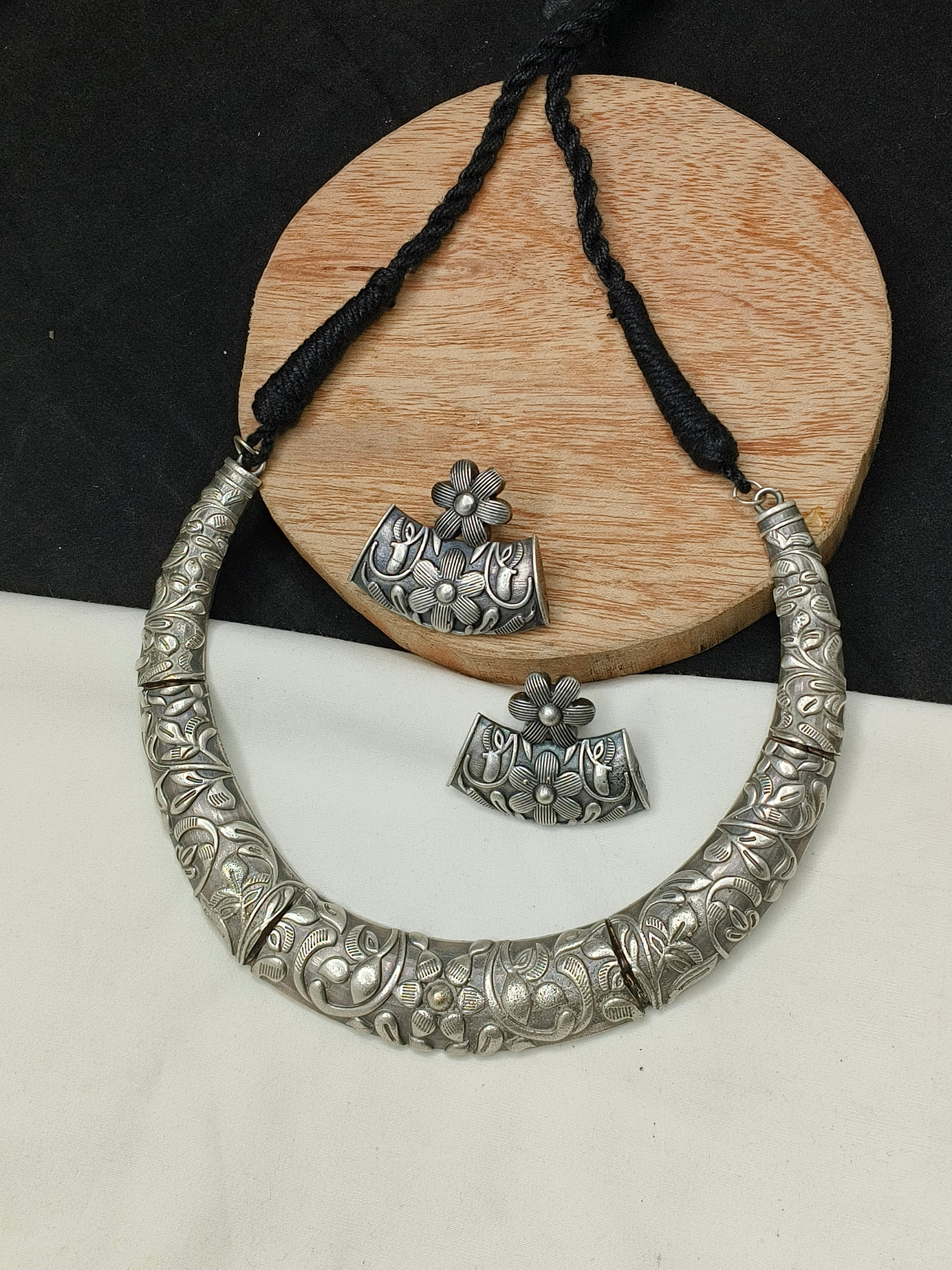 Oxidized Choker Hasli Necklace Set