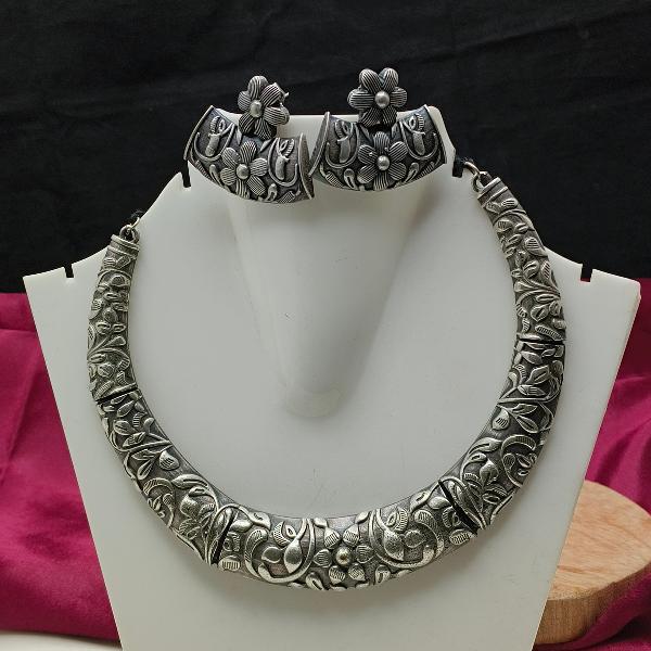 Oxidized Choker Hasli Necklace Set