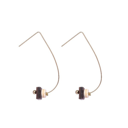 Curved wire earring for girls - The Fineworld